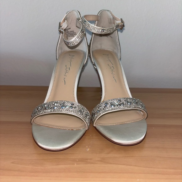 Betsey Johnson Silver Heels - Picture 3 of 10